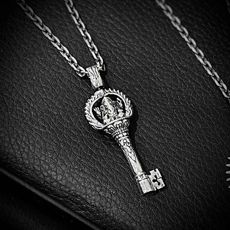 จี้เงินแท้ ลายกุญแจพระพิฆเนศ Sterling Silver 925 NSPD2389