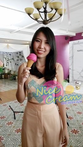 ออกบูธแจกไอศครีม งานแต่งคุณนฤมล & คุณพิสิท @ ร้านบิวริมน้ำ วันที่ 24 ธ.ค. 2559