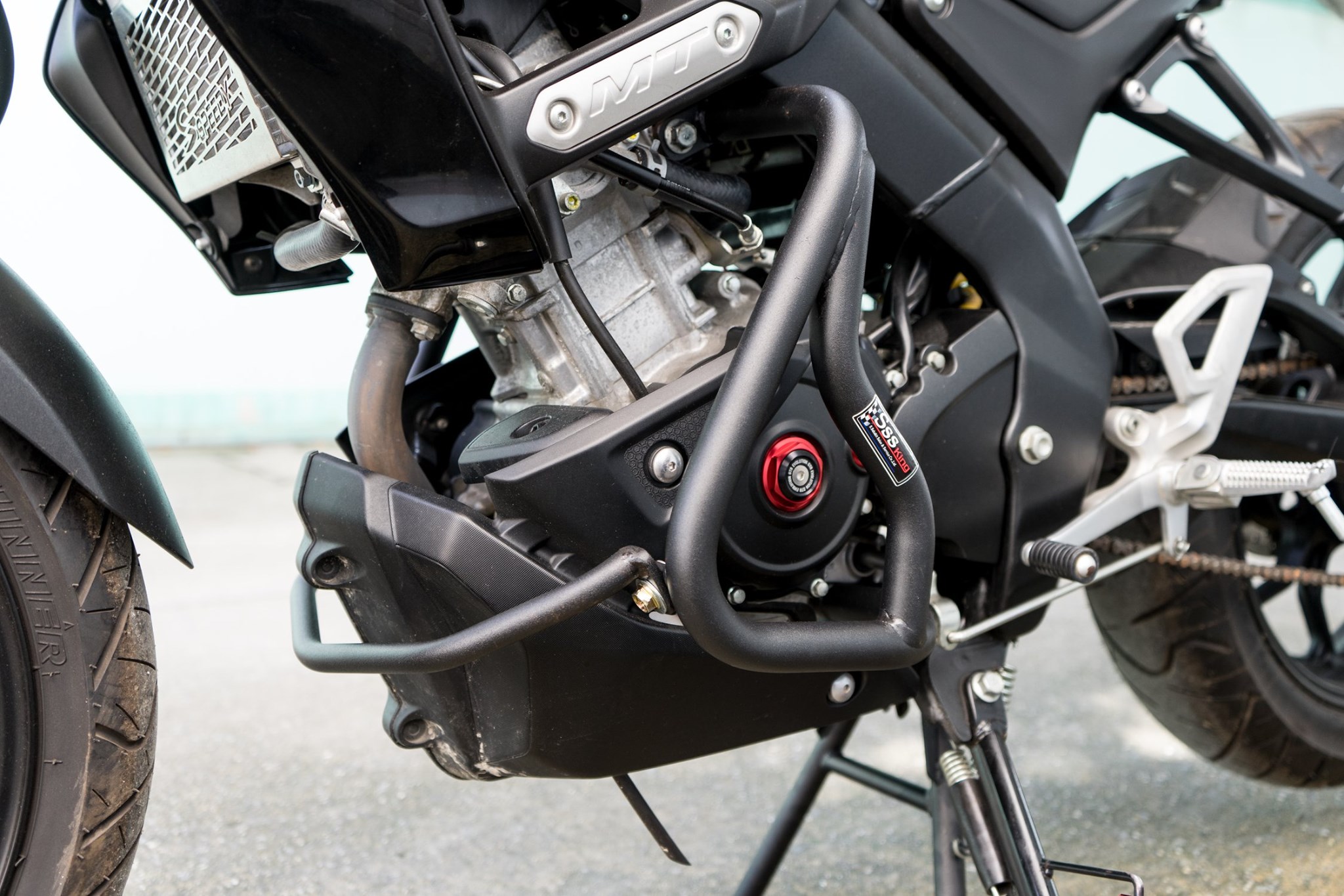 กันล้ม(เหล็ก) CRASH BAR MT-15 ดำ