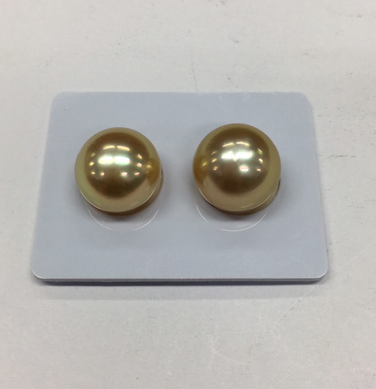 ไข่มุกเม็ดเดี่ยว south sea ขนาด 11-12 มิล กลม สีทอง เกรด AAA