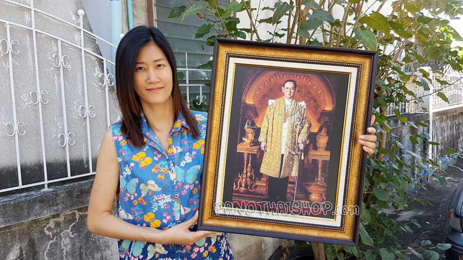 Graphic Anodized รูปในหลวง บนแผ่นอลูมิเนียม พร้อมกรอบไม้จากนอกอย่างดีที่สุด (ลาย 02)