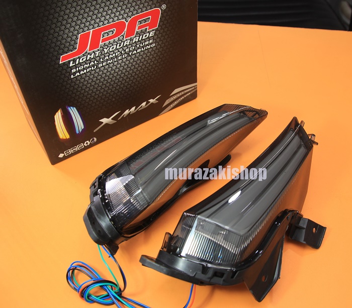 ไฟเลี้ยวหน้าพร้อมไฟหรี JPA YAMAHA X-MAX LED 2,400
