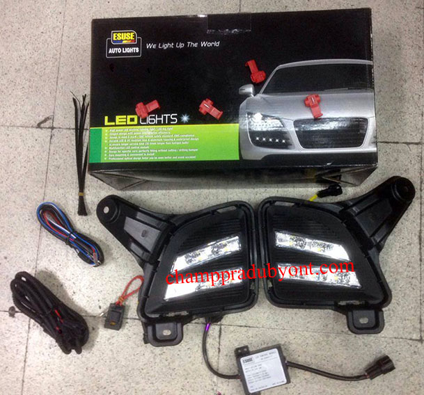 Daylight เดย์ไลท์ TOYOTA HIACE COMMUTER 2010-2013