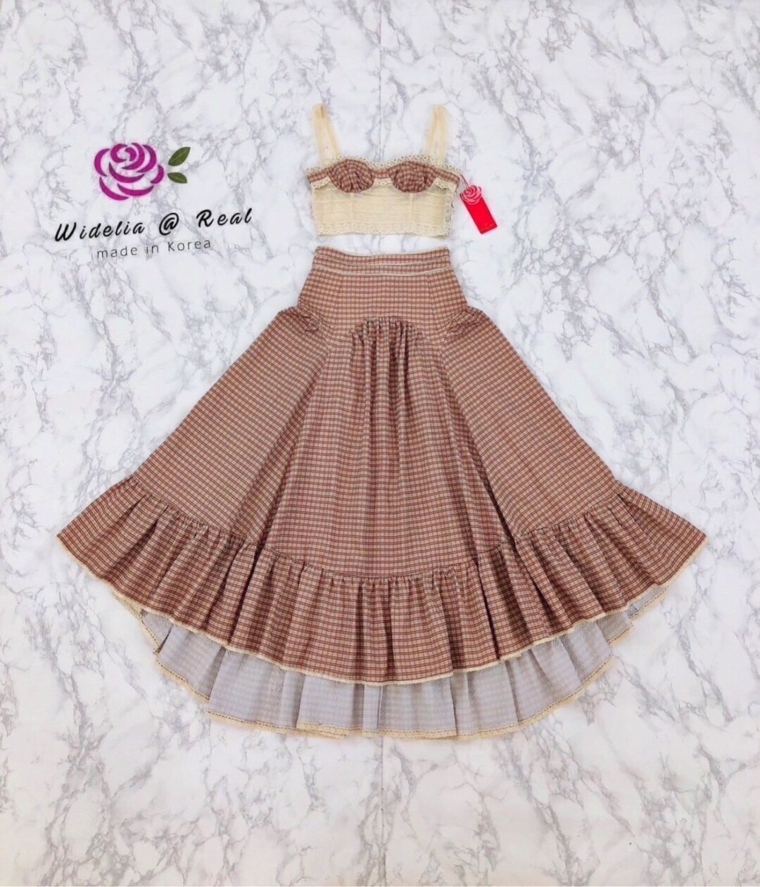 Janesuda Set :: เซตเสื้อสายเดี่ยวทรง ครอปบราตัวสวย ช่วงอกเป็นทรงสวย