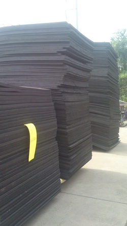 แผ่นยางกันกระแทก หนา 10 mm.กว้าง 140 ยาว 240 cm.