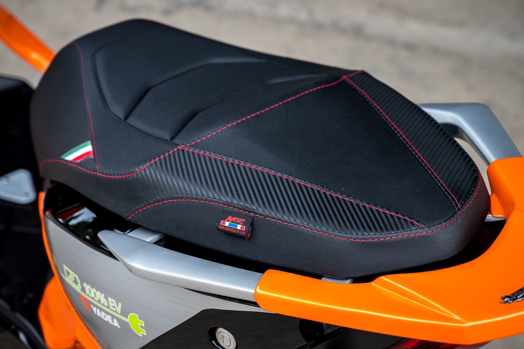 ชุดแต่งมอเตอร์ไซด์ไฟฟ้าAJ Z3 1.ชิวหน้า Windshield Z3 890฿ 2.ครอบ อกซ้าย/ขวา Front cover side fairing Z3 1700฿ 3.ครอบเฟรม Chassis cowl Z3 1350฿ 4.ครอบบังโคลนหน้า Front fender cover Z3 1400 5.ครอบแฟริ่งข้าง Under cover side fairing Z3 1400฿ 6.ครอบมือจับท้าย