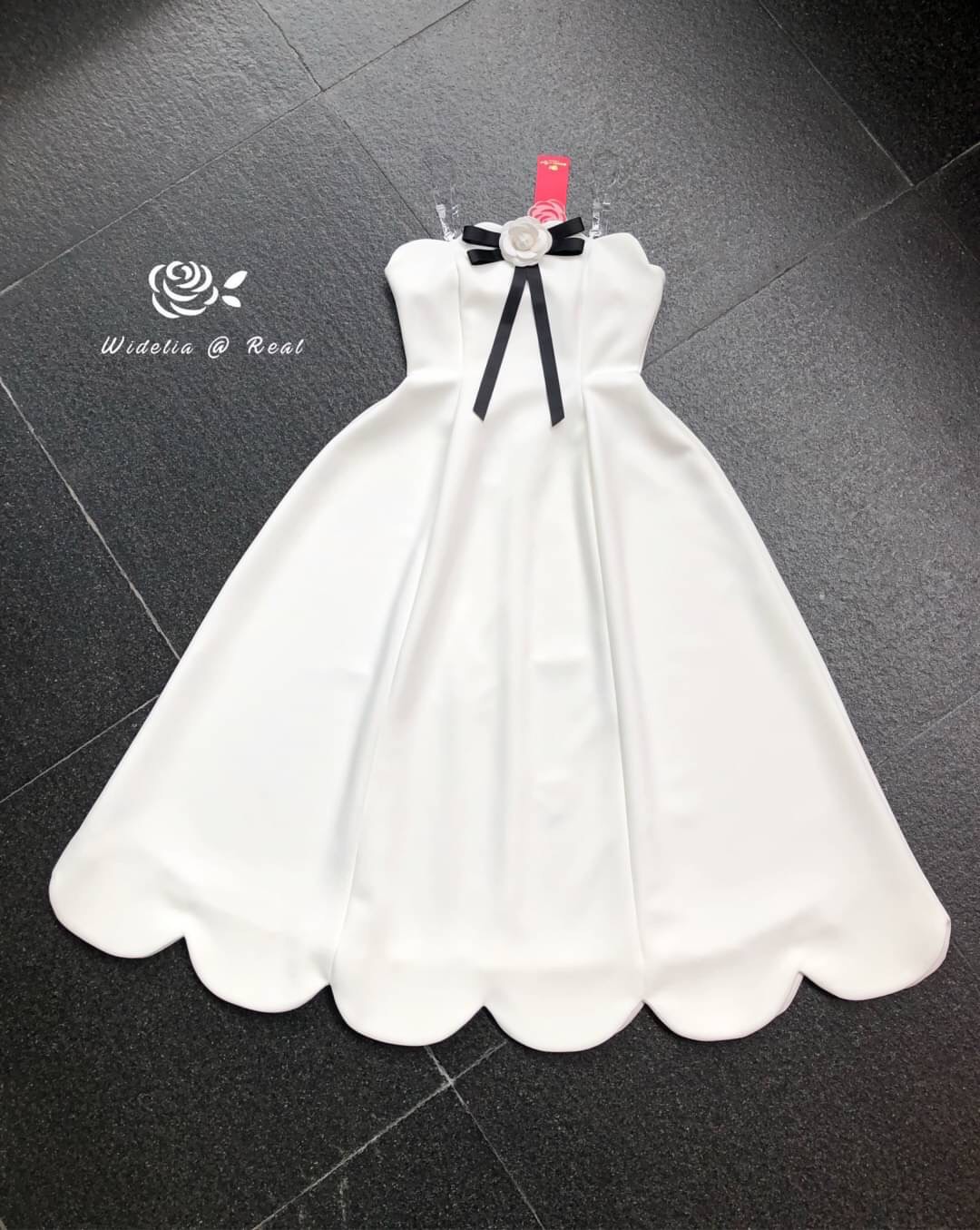 Jane jt Maxi dress แมกซี่เดรสตัวยาวแสนสวย