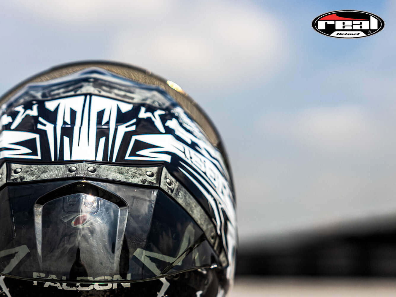 หมวกกันน็อค REAL รุ่น Falcon ลาย ICON สี ขาว-ดำ