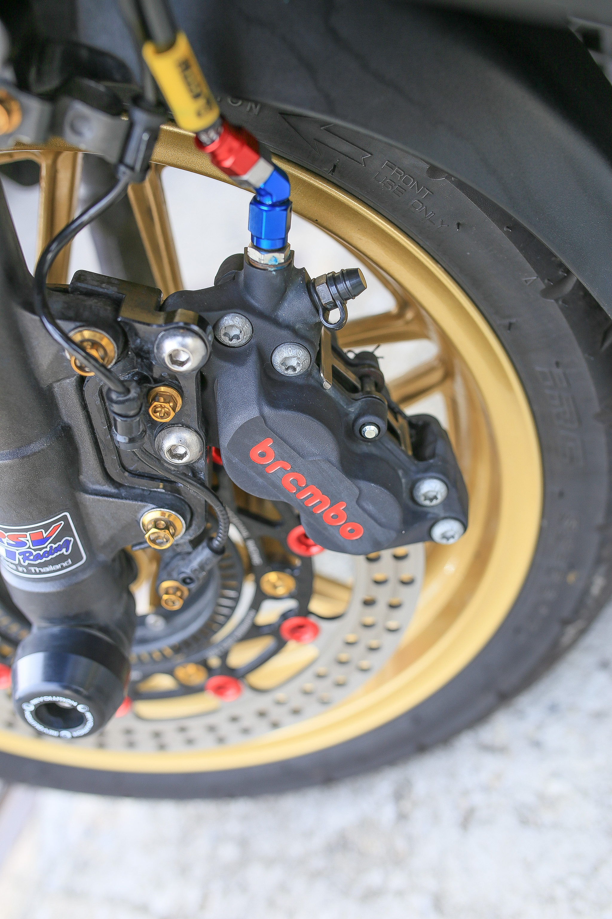 ชุดโปรเบรค breambo ขาหน้า-หลัง พร้อมหัว kamui และสายเบรคแท้ สำหรับลูกค้า FORZA 300-350 / X-MAX 300 (สายมีสีดำ แดง เหลือง เขียว น้ำเงิน )