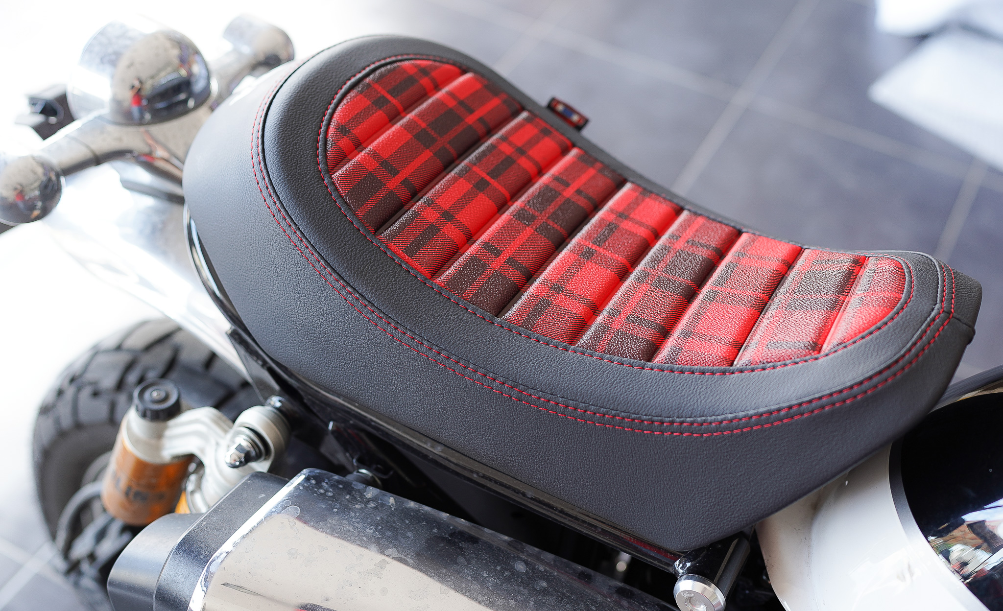 เบาะ HONDA MONKEY 125 หน่อยวัดด่าน ลายสก็อตแดง ราคา2500