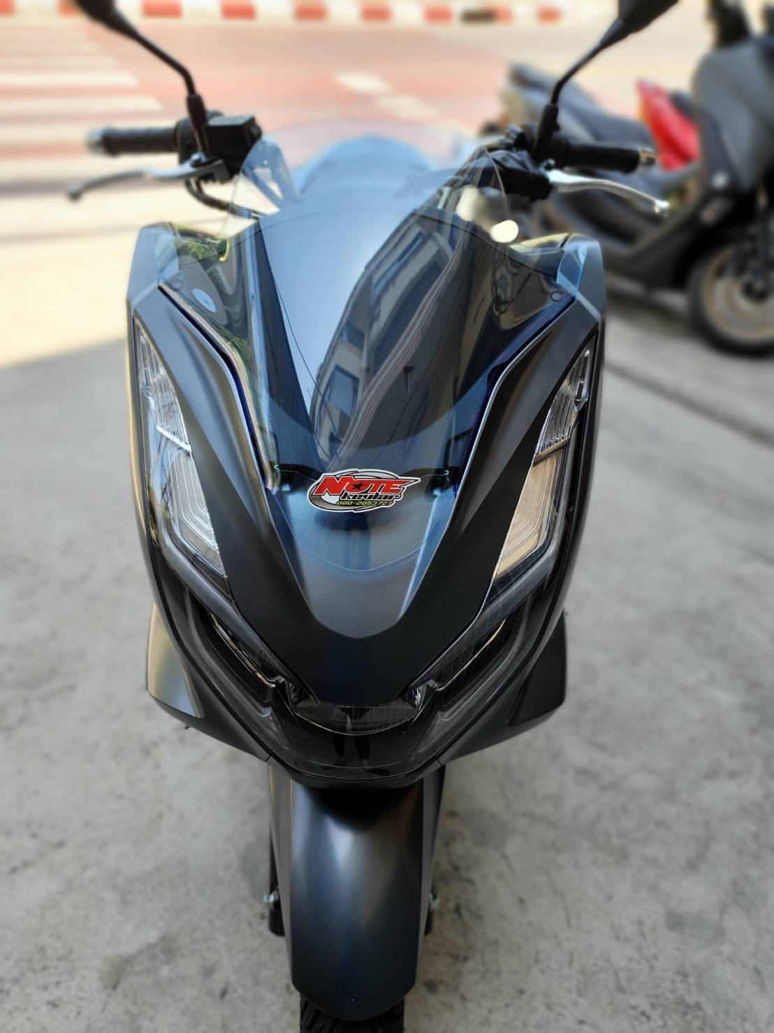 ชิวหน้าPCX 160 ฟ้า ใส ชา หนา3มิล ราคา490