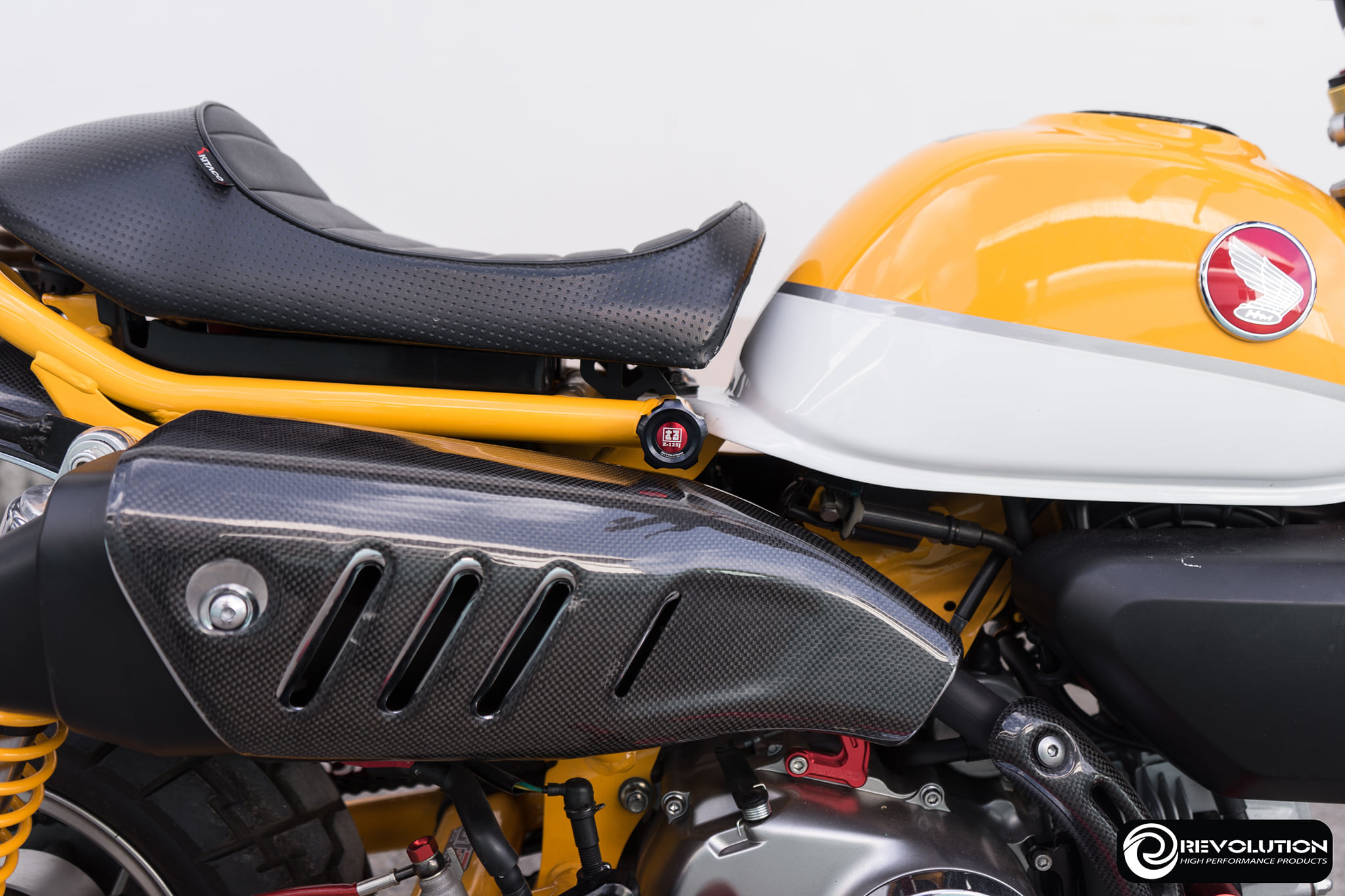 น็อตล็อคเบาะอุดเฟรม 2 ชิ้น HONDA MONKEY REVOLUTION