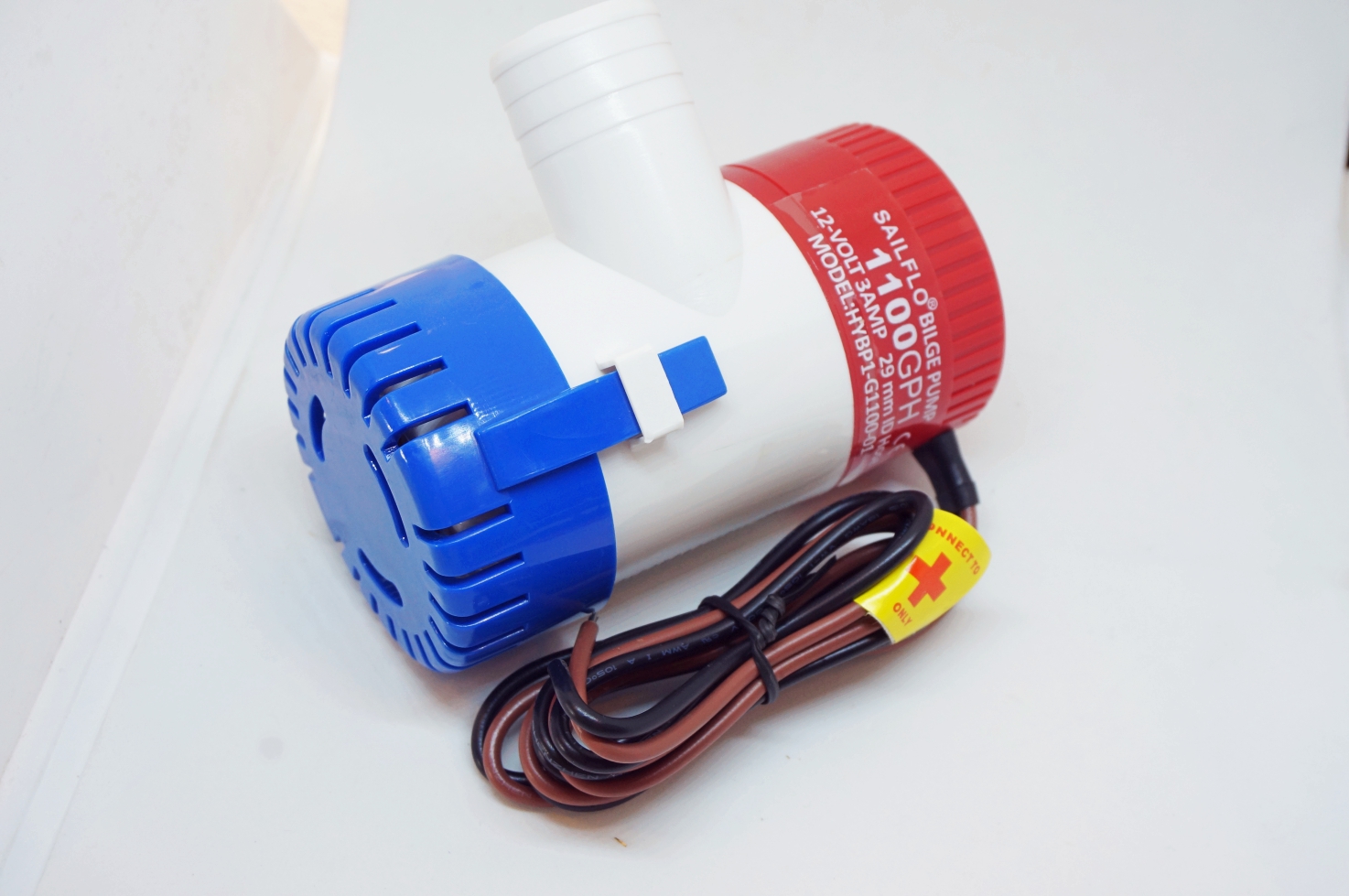 ปั๊มน้ำแบบแช่ DC 12V 1100GPH