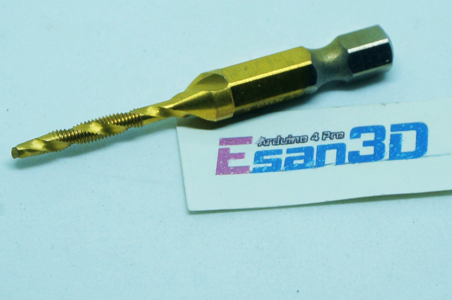 ดอกสว่านต๊าฟเกลี่ยวชุบไทเทนียม M3