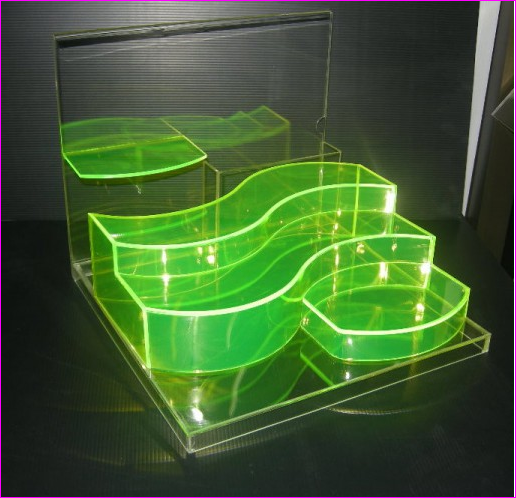 (ต้องสั่งทำ)Stand สำหรับวางเครื่องสำอางคเป็นแบบขั้นบันไดสีเขีวใสสวยงาม