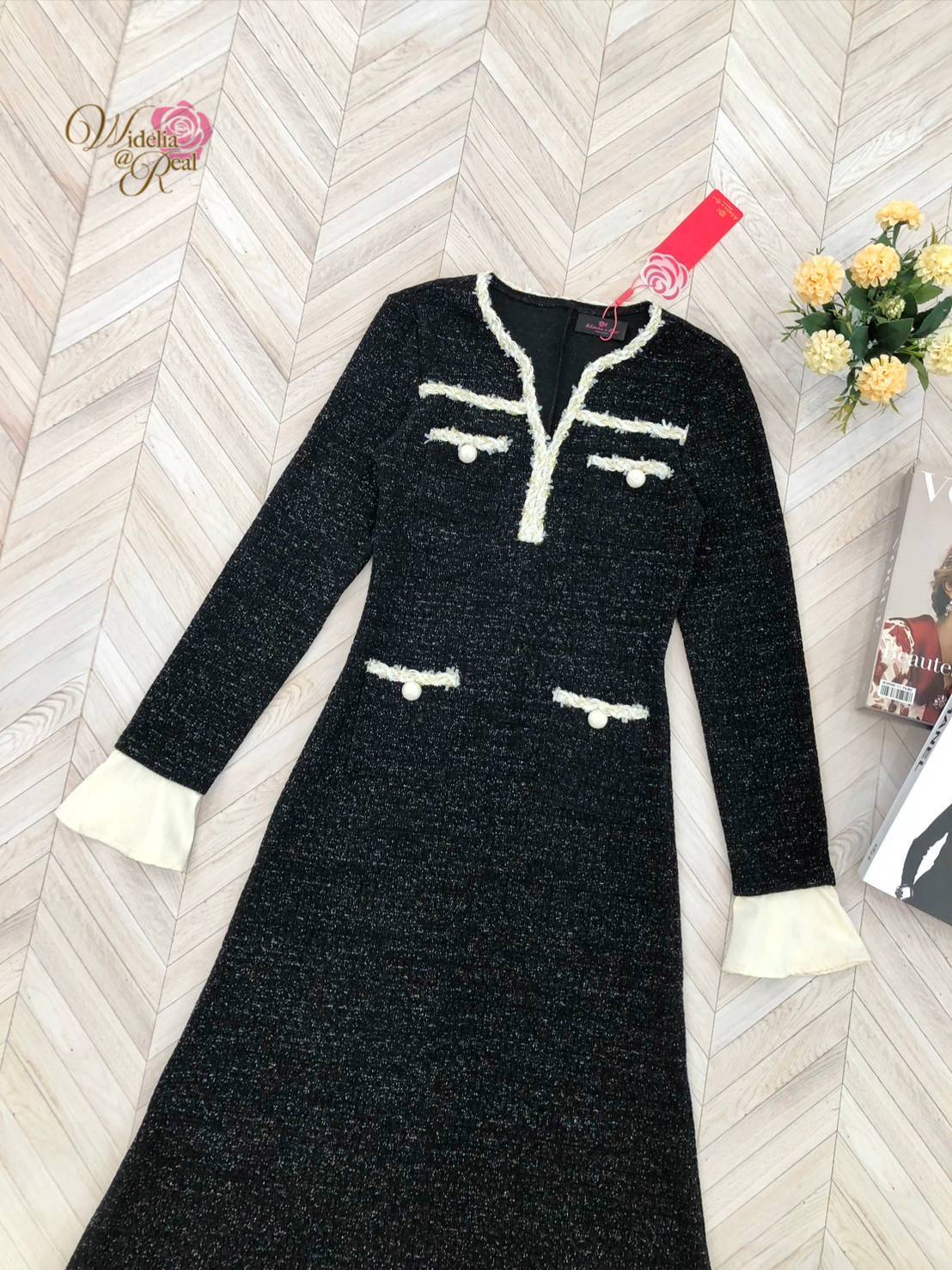 Korea Dress เดรสตัวยาวเข้ารูป คอวี แขนยาวมีระบายปลายแขน