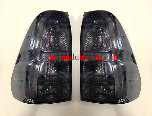 ไฟท้าย TOYOTA REVO 2015-2016 SMOKE (V.2)