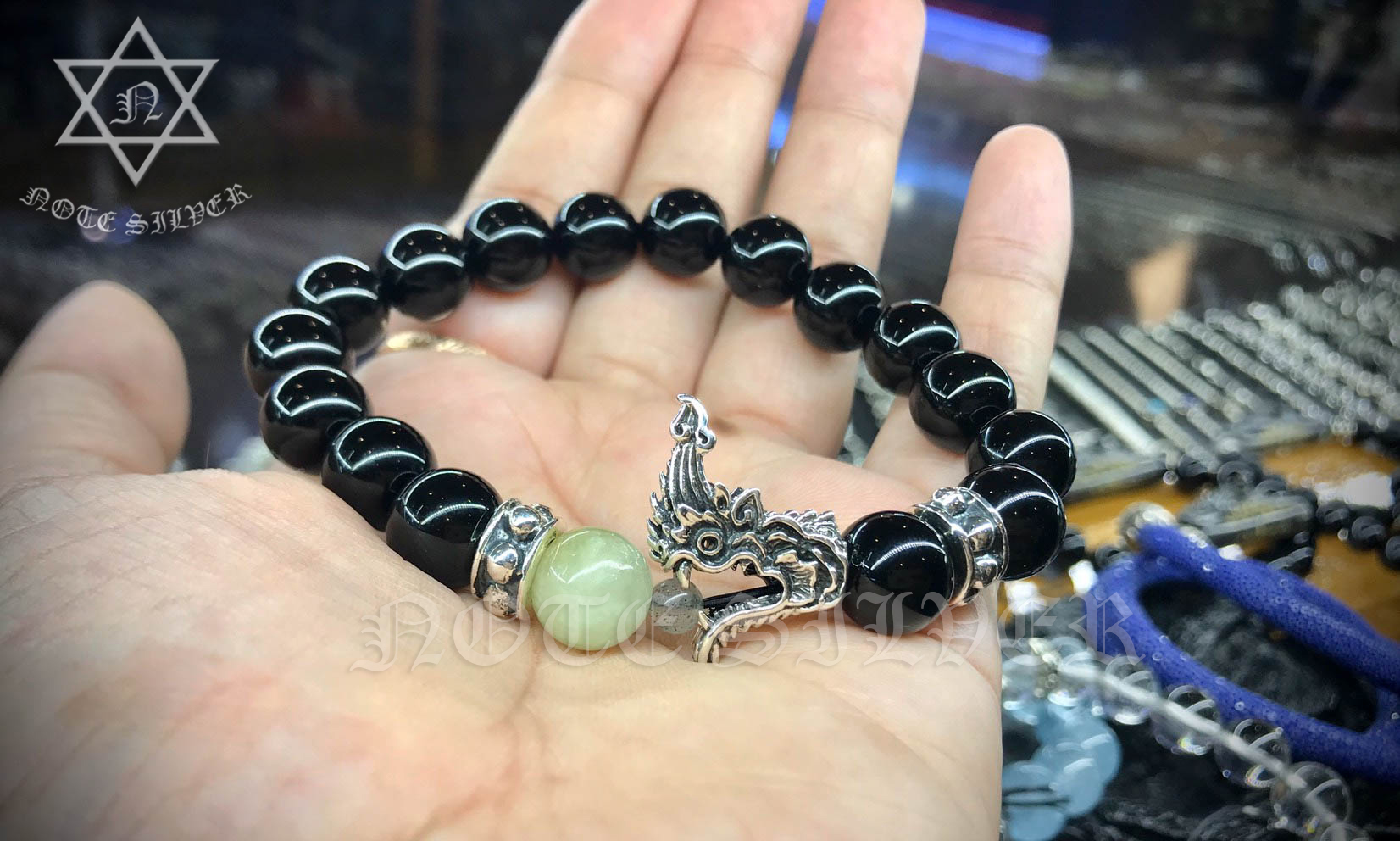 สร้อยข้อมือนิลแท้ ประดับชาร์มเงินแท้เศียรพญานาคราชเศียรใหญ่ Sterling Silver925 NSBL2497