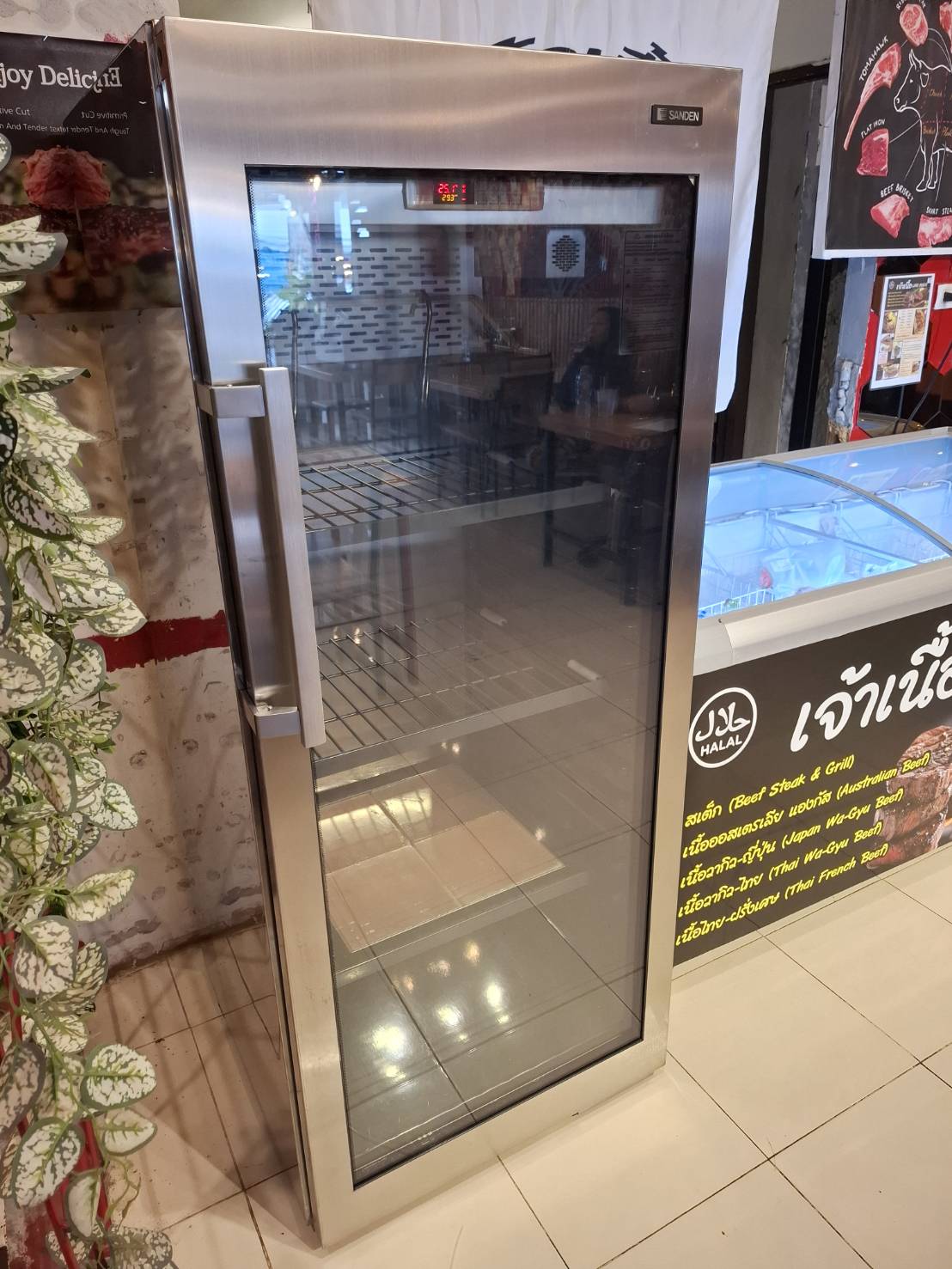 ตู้เนื้อดรายเอจ รุ่น SDR-0320 Dry Aged Refrigerator SANDEN INTERCOOL ขนาด 70x81x166.2 ซม. ขนาดความจุ 490 ลิตร / 17.3 คิวบิกฟุต