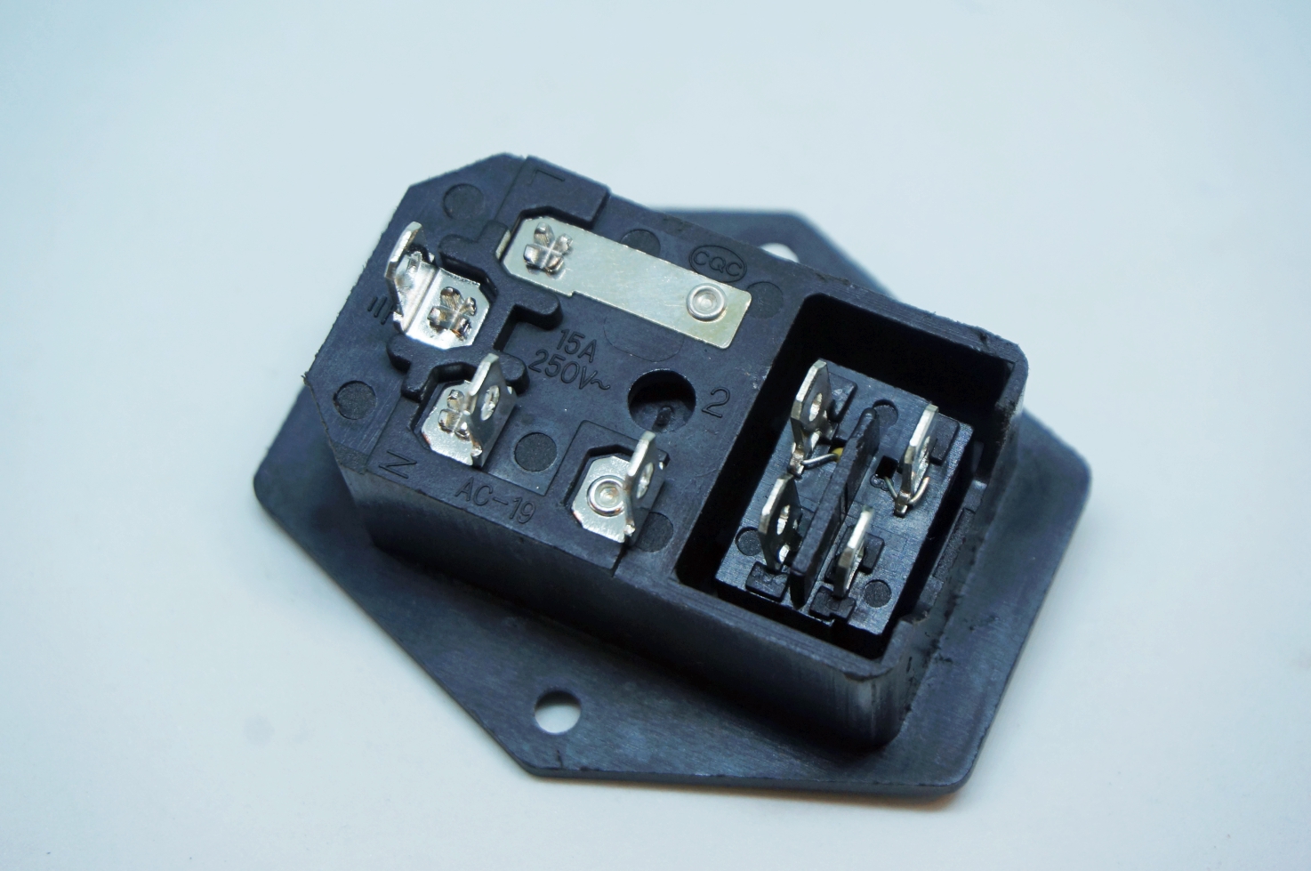 Power plug socket มาพร้อมสวิทย์และฟิวส์ 250V 6A