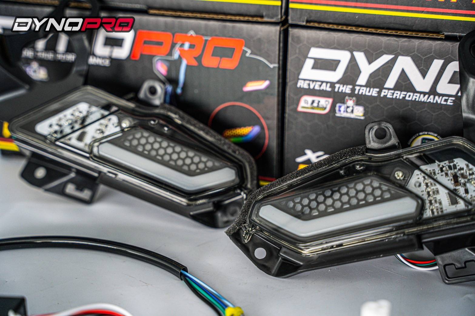 ไฟเลี้ยว LED 265สี ตรงรุ่น NEW XMAX 300 2023-24 - 1,450/Set