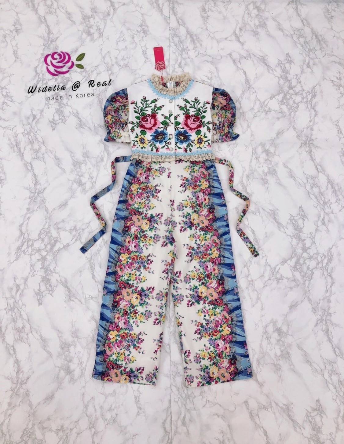 Vintage Junpsuit :: จั้มสูทขายาวตัวสวยทรงเก๋ กิมมิคน่ารักด้วยการแต่งระบายรอบคอเก๋