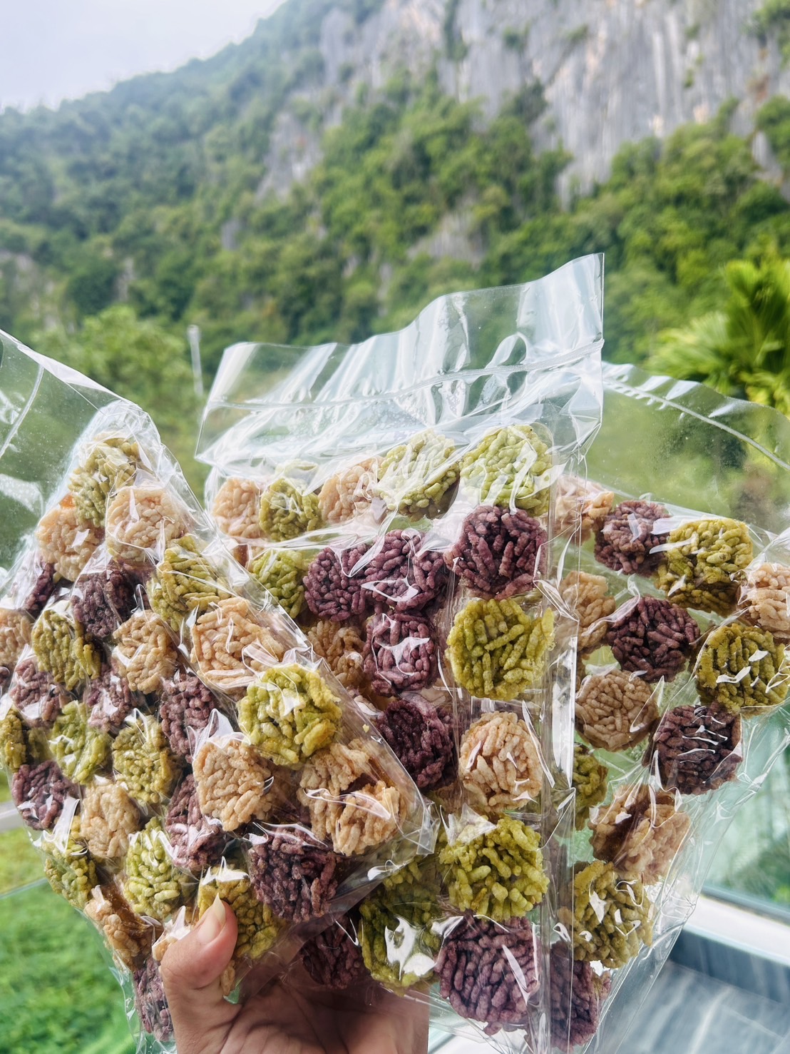 ข้าวแต๋น ใส้สับปะรด 1ลัง(30แพค)