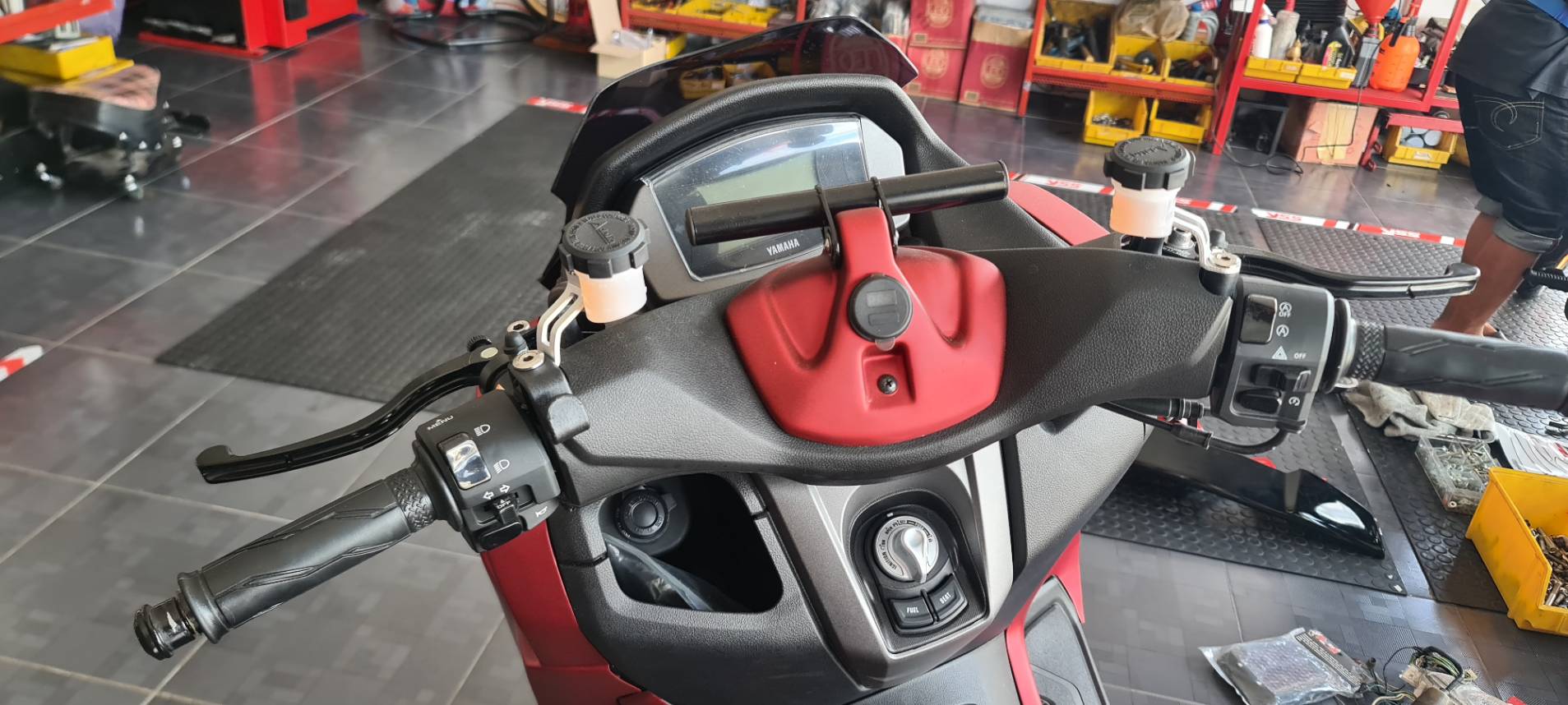 ตะข้อเกียวของ รูกระจก สีดำ ราคา35