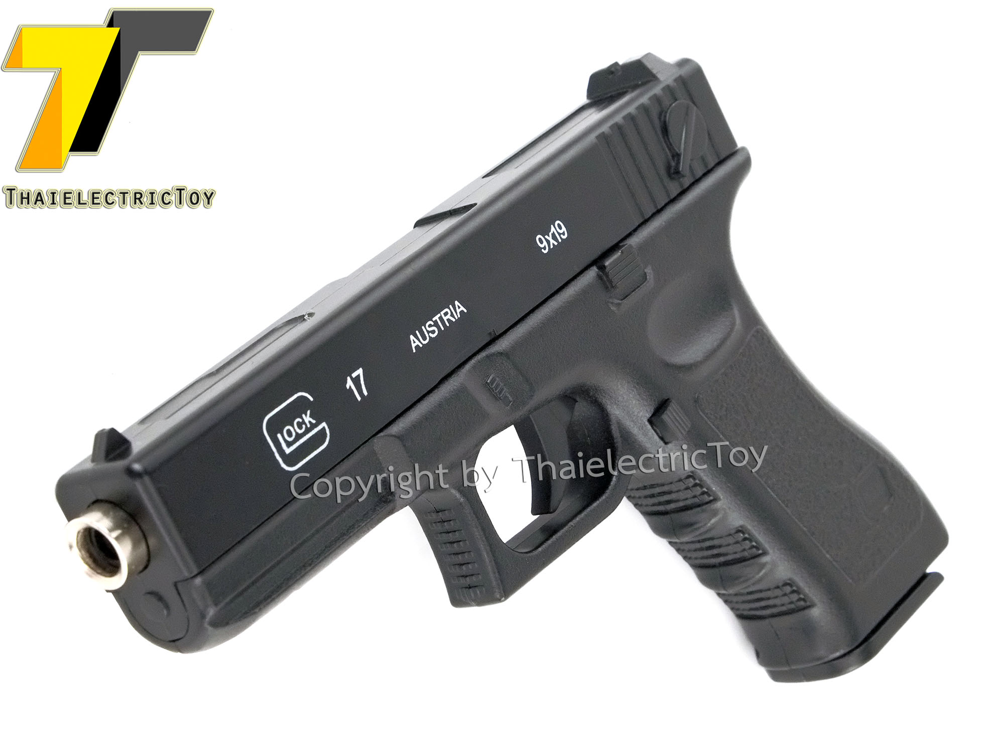 ปืนอัดลมเหล็ก Glock 17 ชักยิงทีล่ะนัด ลำกล้องยาว 7 นิ้ว หนัก 673 กรัม ใช้ลูกกระสุนพลาสติก 6 มิล