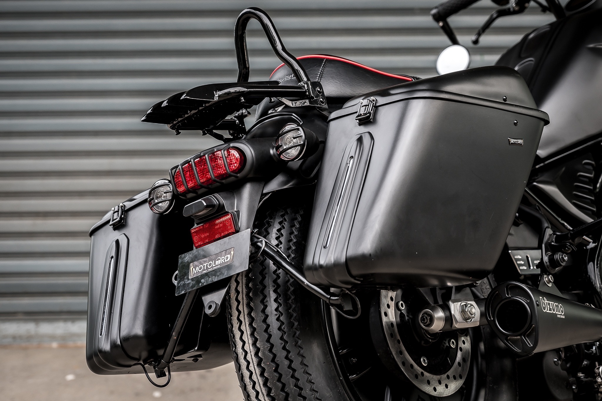 กระเป๋า ซ้าย ขวาพร้อมขายึด MOTOZAAA HONDA REBEL 300-500 ราคา 8900