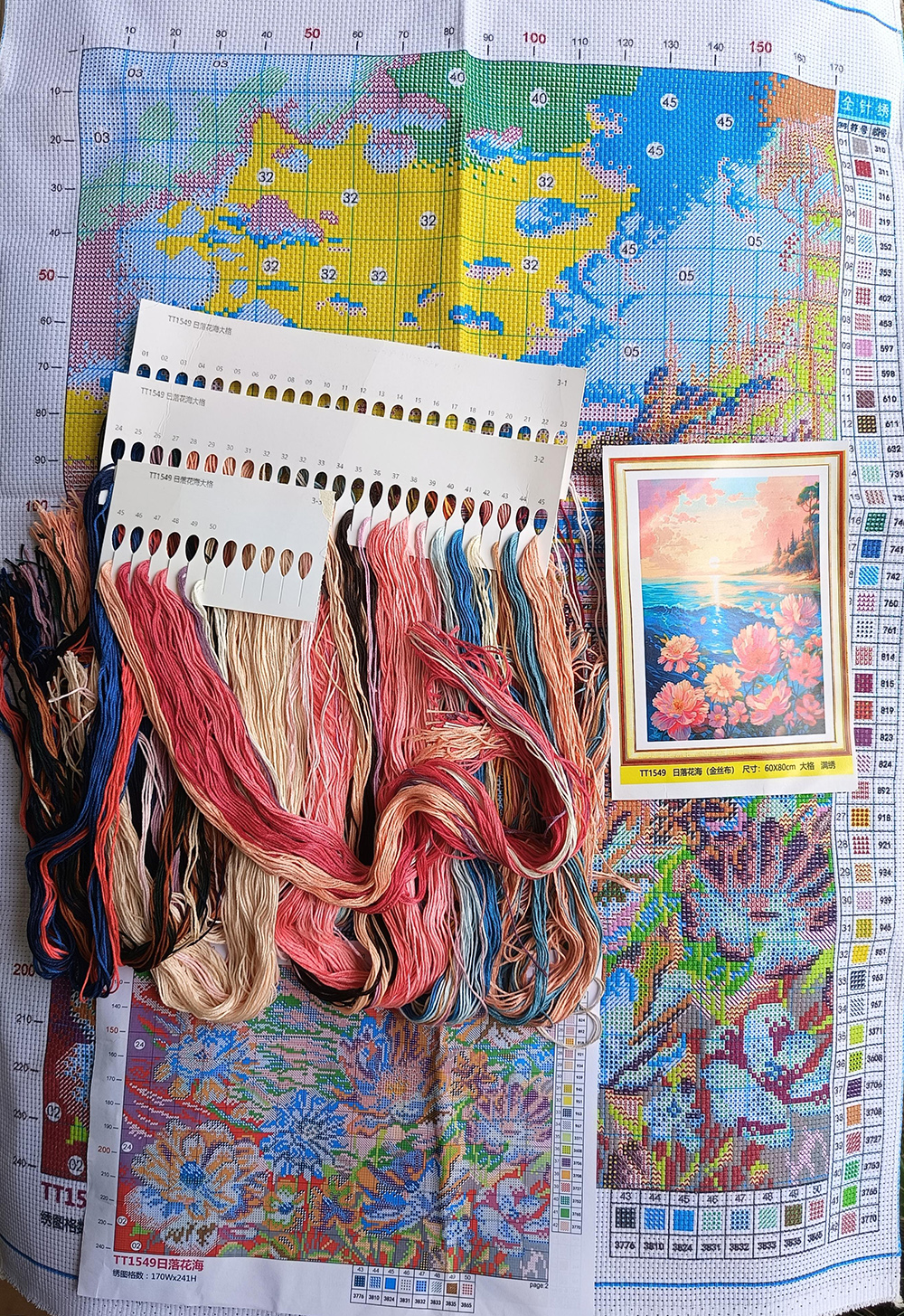 view-1111 *สินค้าหมด* ชุดปักครอสติช ลายดอกไม้ริมทะเล (ปักเต็มผืนผ้า ไม่มีเดินเส้น ผ้า 9CTพิมพ์ลาย มีประกาย ปัก 4 เส้นเล็ก) ขนาด 60*80 ซม.ผ้าครอสติช 9CTพิมพ์ลายบนผ้า ไหมคอตตอน 50 สี ผังลาย เข็ม
