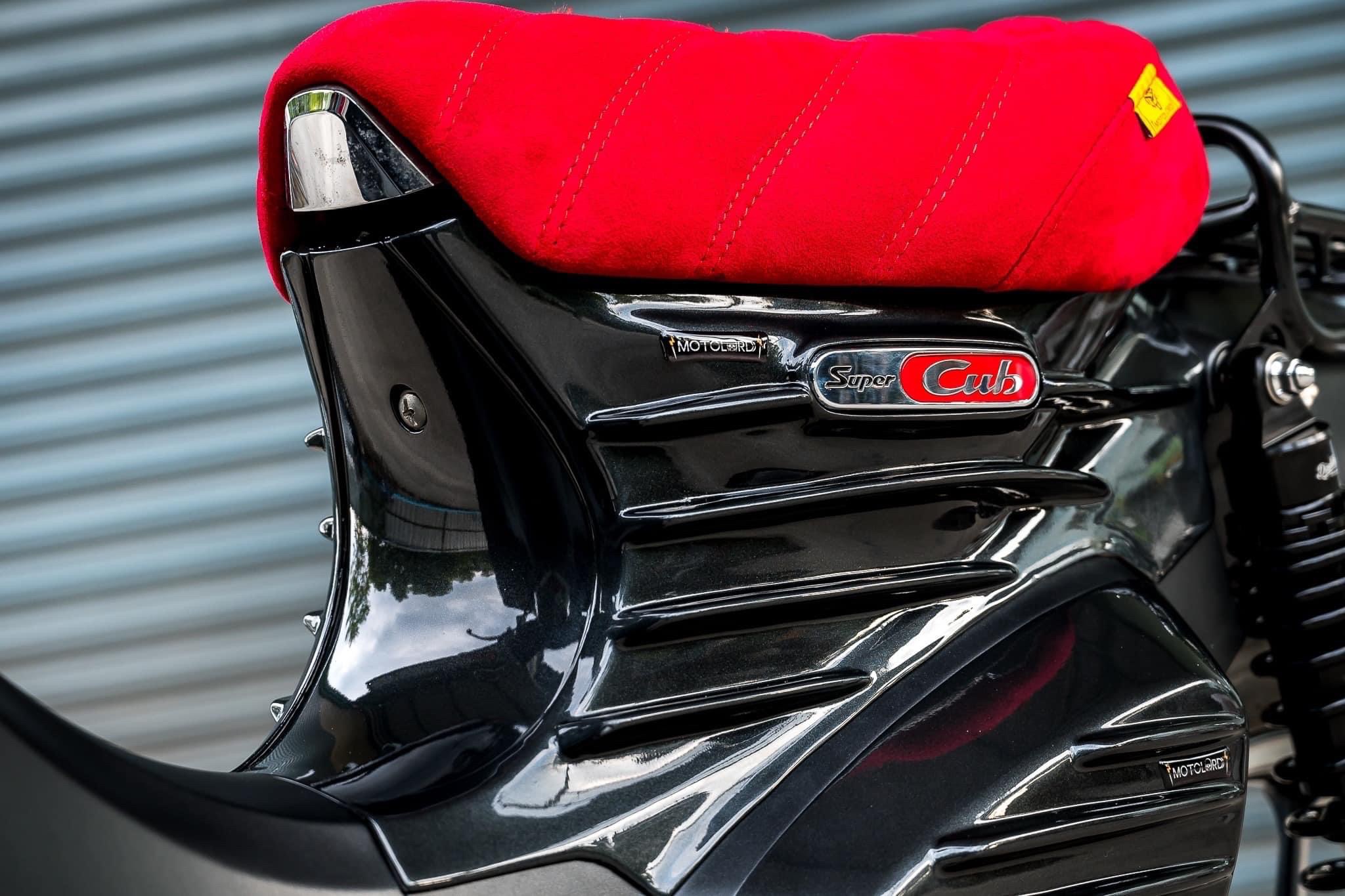 ครอบข้างใต้เบาะ C125 MotolordD Under cover seat side fairing C125 ราคา2650฿