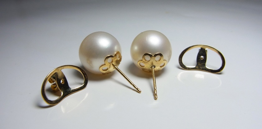 ต่างหูไข่มุกแท้น้ำจืด 11-12 มิล กลม ก้านทอง 18k ไข่มุกขนาดใหญ่ค่ะ