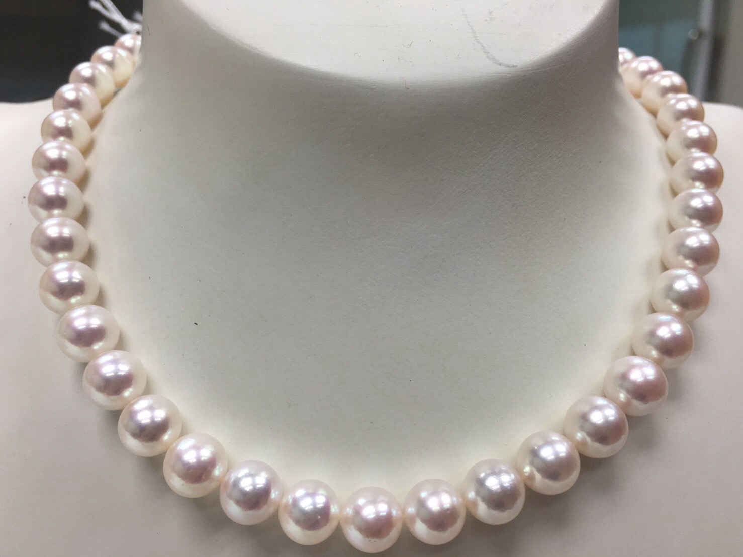 สร้อยไข่มุกอะโกย่าญี่ปุ่นแท้ 9-9.5 มิล กลม สีขาวอมชมพู AAA