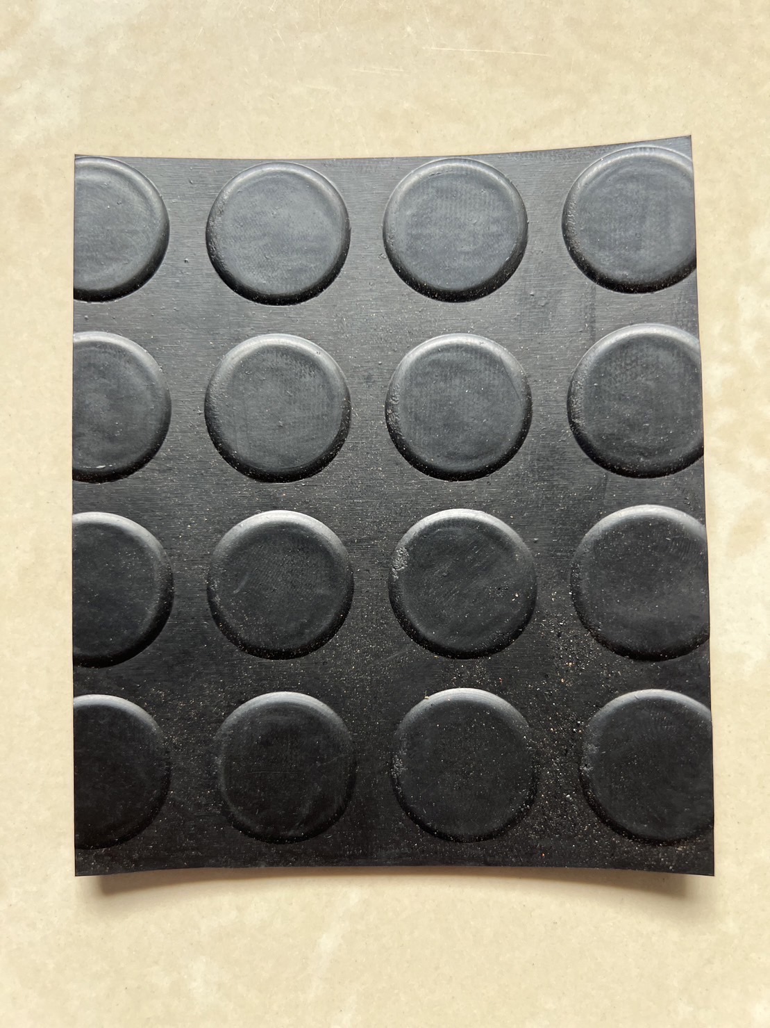 แผ่นยางNR ลายเหรียญ หนา3mm.x1.2mx10m.
