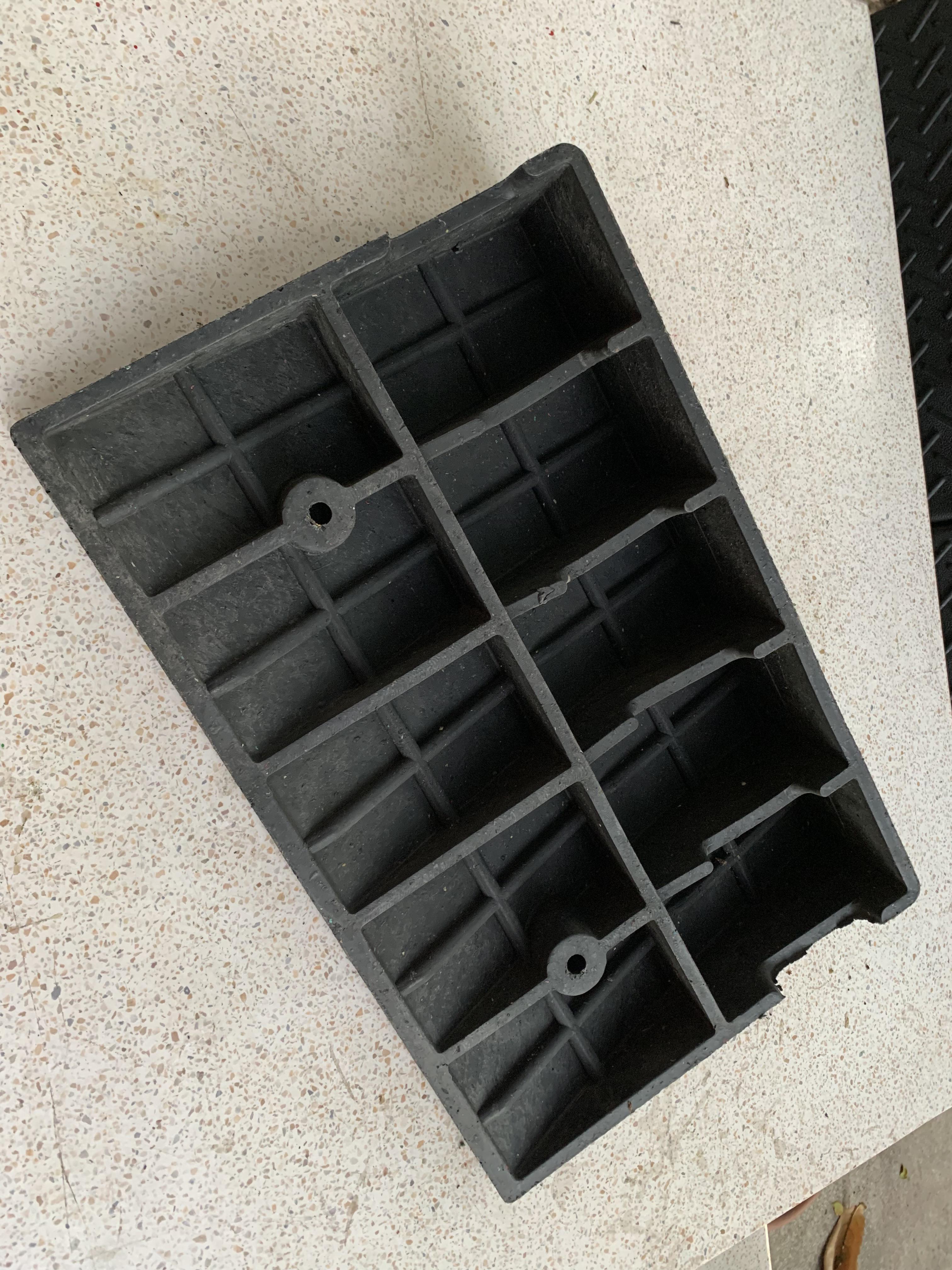 ทางลาดยางปีนฟุตบาท สูง 10 เซนติเมตร ลึก32 เซนติเมตร กว้าง 50 เซ็นติเมตร หนัก 4 kg - Rubber Ramp 10x32x50 เซนติเมต นน.4 kg