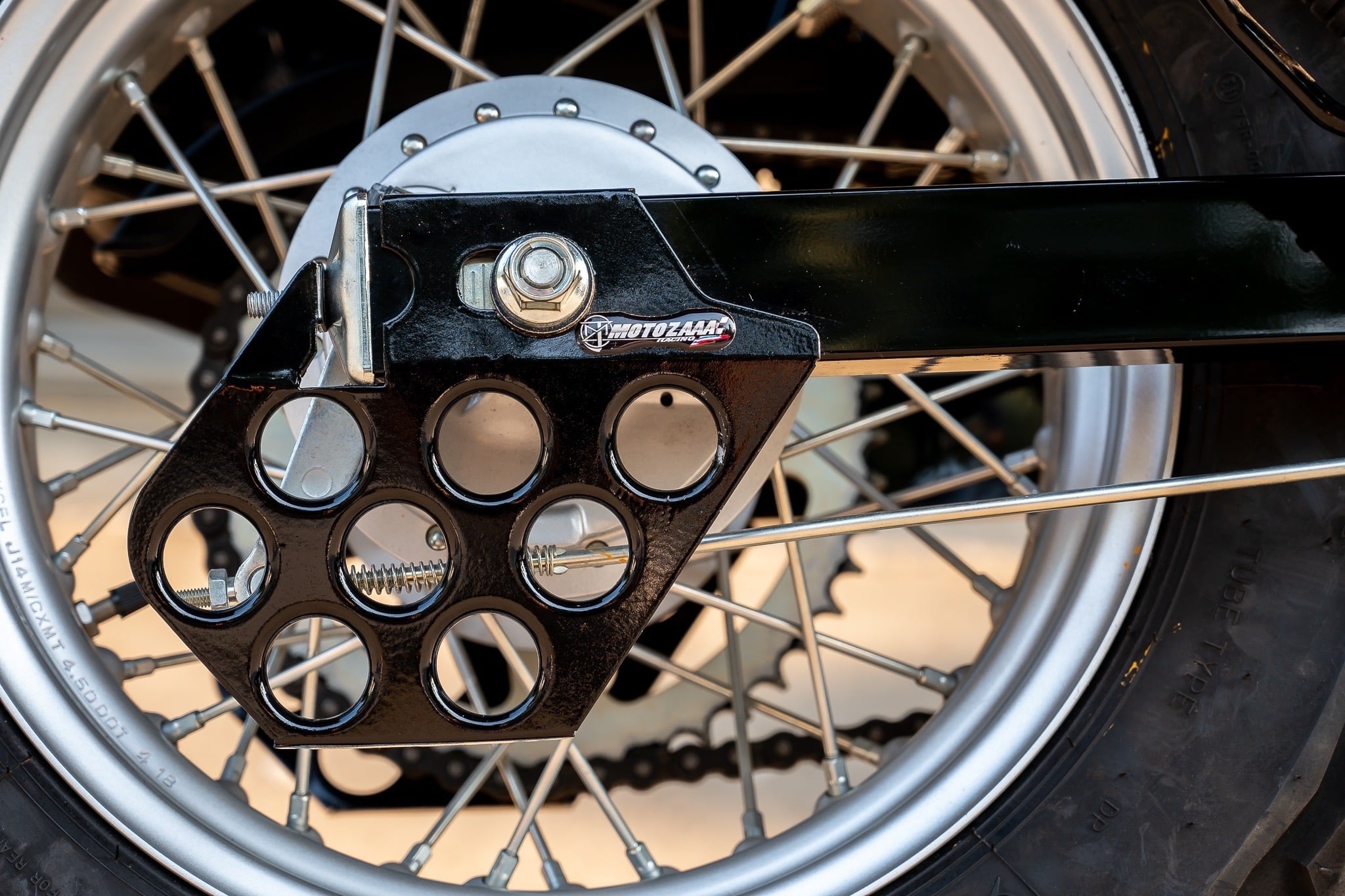 ของแต่ง Suzuki VanVan 200 MOTOZAAA VanVan200 / 125 1.ชิวหน้า V.1 2200฿ 2.ชิวหน้า V.2 2700฿ มีหน้ากาก 3.ชุดบังโคลนหน้า 2900฿ 4.แคชบาร์ 3990฿ ( มาพร้อมกันแคร้ง การ์ใต้ท้องเครื่อง ) 5. แร็คท้าย 3500฿ 6.แร็คกระเป๋าตัวใหญ่ 2100 ฿ 7.กระเป๋าข้างกันน้ำ 2690฿ 8.กั