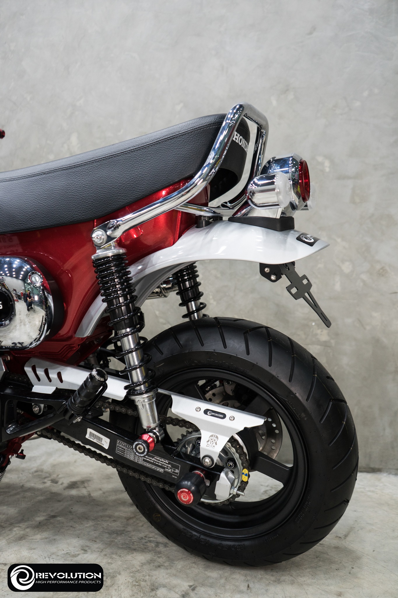 ขายึดป้ายทะเบียน (Tison) (ใต้เบาะบังโคลนหลัง) REVOLUTION ST-125DAX