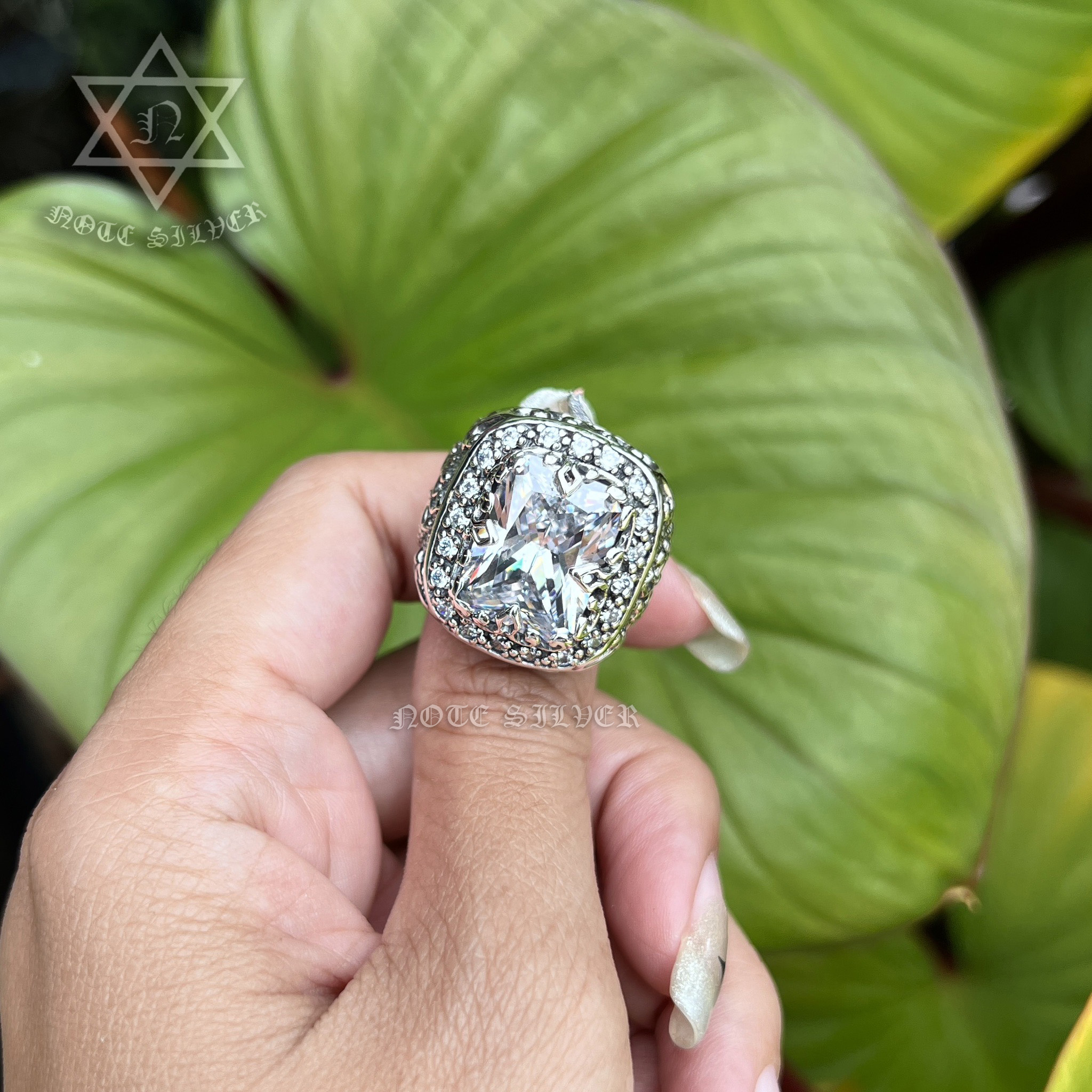 แหวนเงินแท้สไตล์แอนทีค ฝังเพชรczเกรดพรีเมี่ยม Sterling Silver 925 NSRG3402