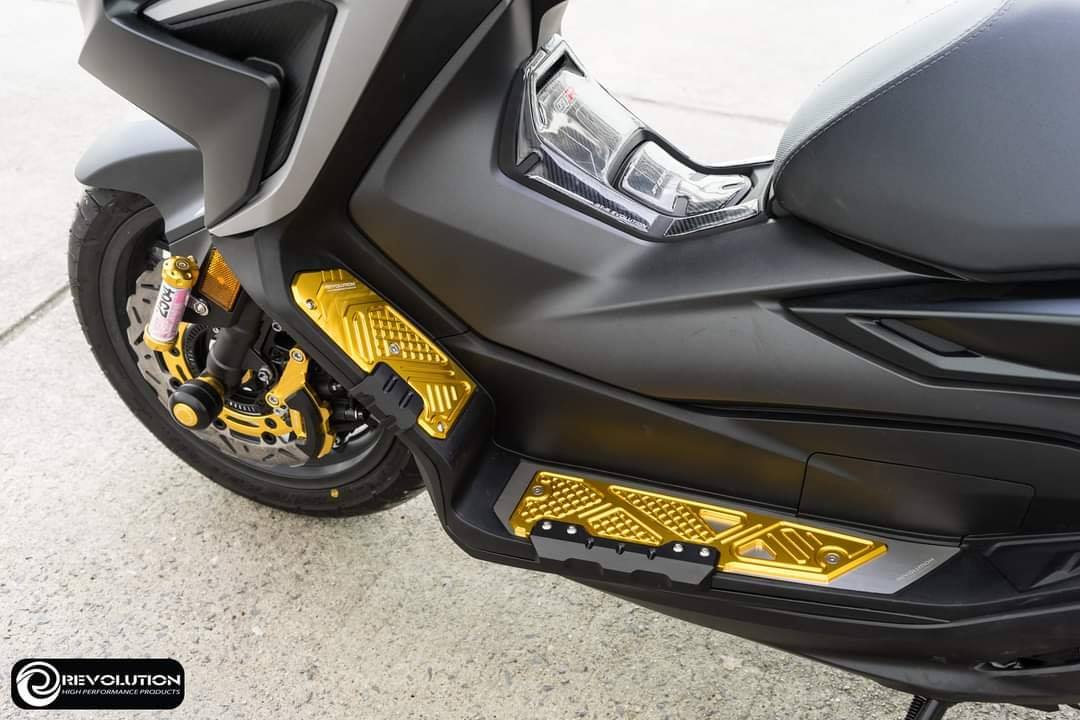 แผ่นรองพื้น(สแตนเลส+มีเนียมCNC) REVOLUTION V2 FORZA350/300 NEW ราคา2800