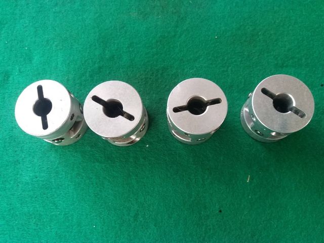 คับปลิ้ง โต 30 มิล ยาว 30 มิล รูเพลา 8/10 มิล