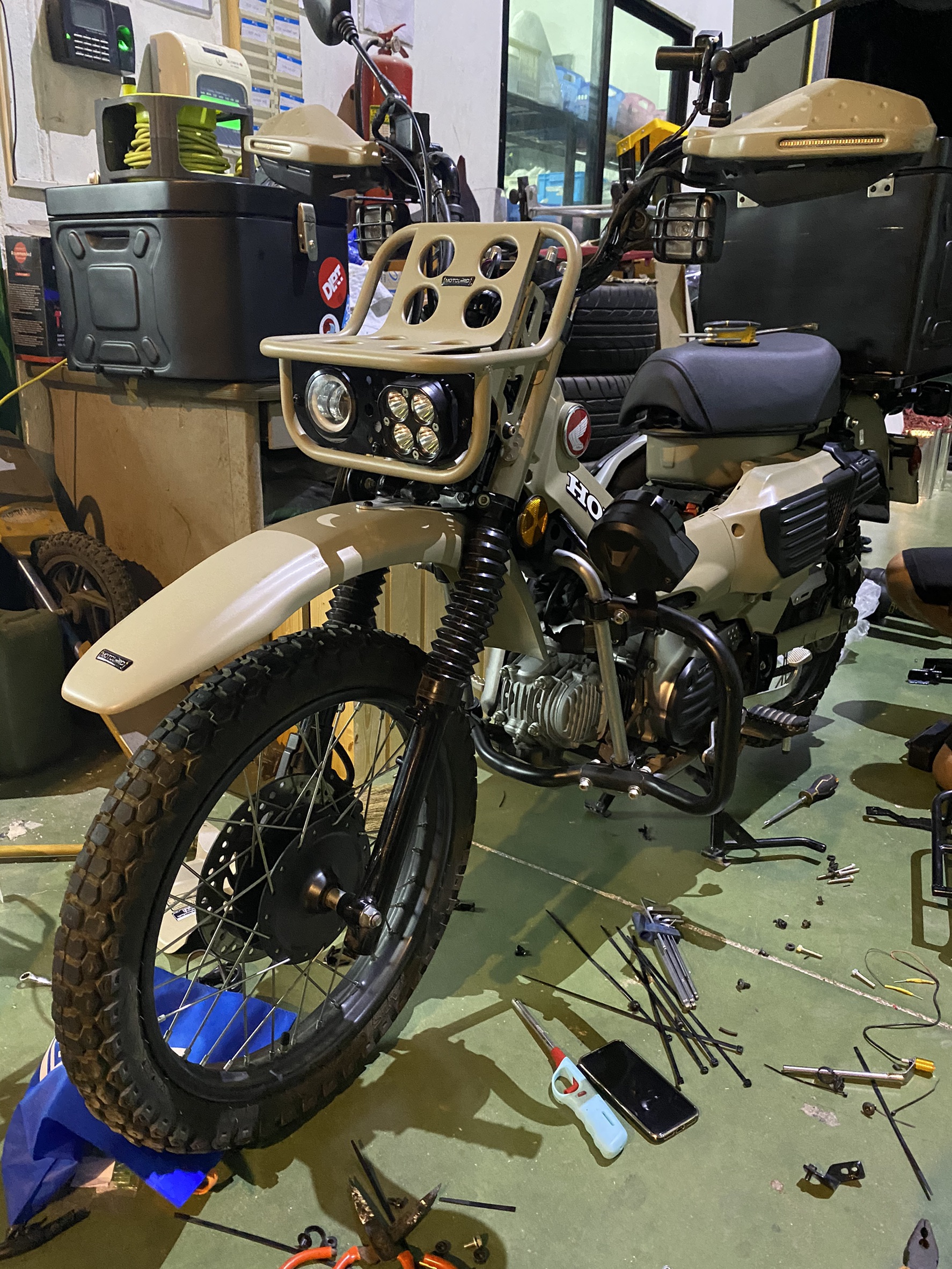 ไฟหน้าCT125 Motolord ไฟกลม+เหลี่ยม 6100฿