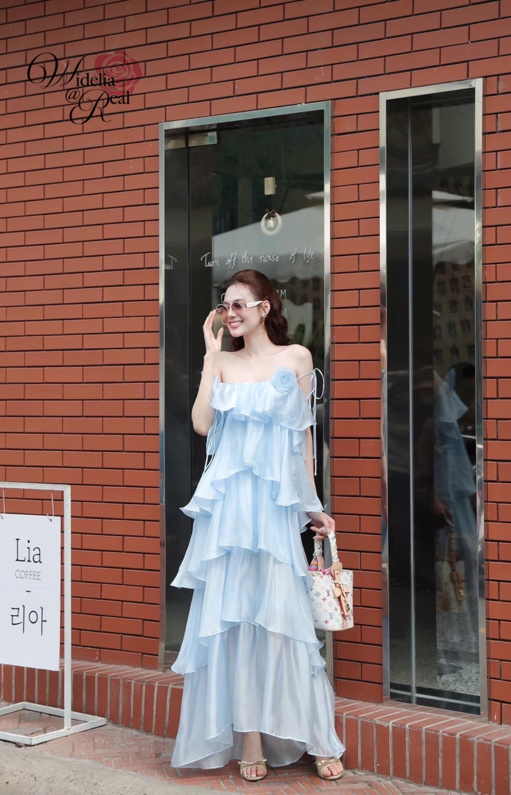 Korea Maxi dress แม็กซี่เดรสสายเดี่ยว (ฟ้า)