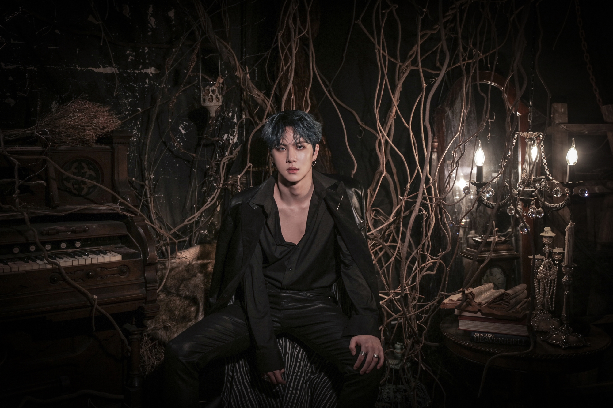 [PRE-ORDER] {อัลบั้มไซน์} KIM DONG HAN - 3rd Mini Album "D-HOURS AM 7:03"