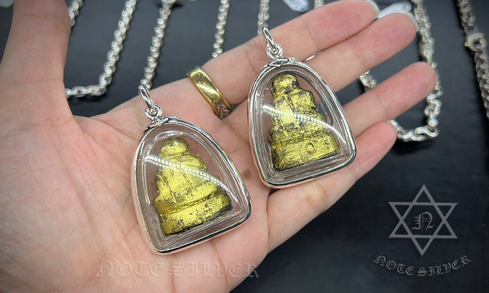 เลี่ยมกรอบพระ ผ่าหวาย ตามทรงพลาสติกแบบกันน้ำ Sterling Silver 925 NSSV2923