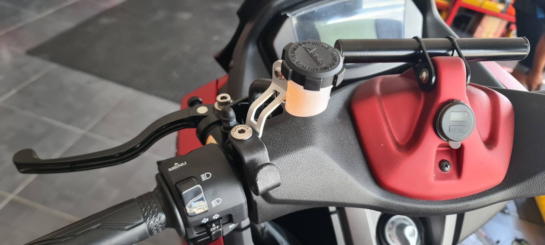 ตะข้อเกียวของ รูกระจก สีดำ ราคา35