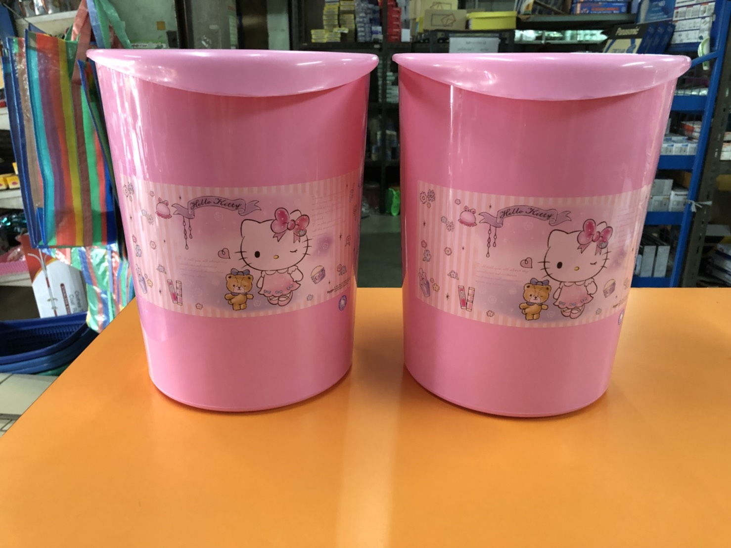 ถังขยะกลม ลายคิตตี้ 5644