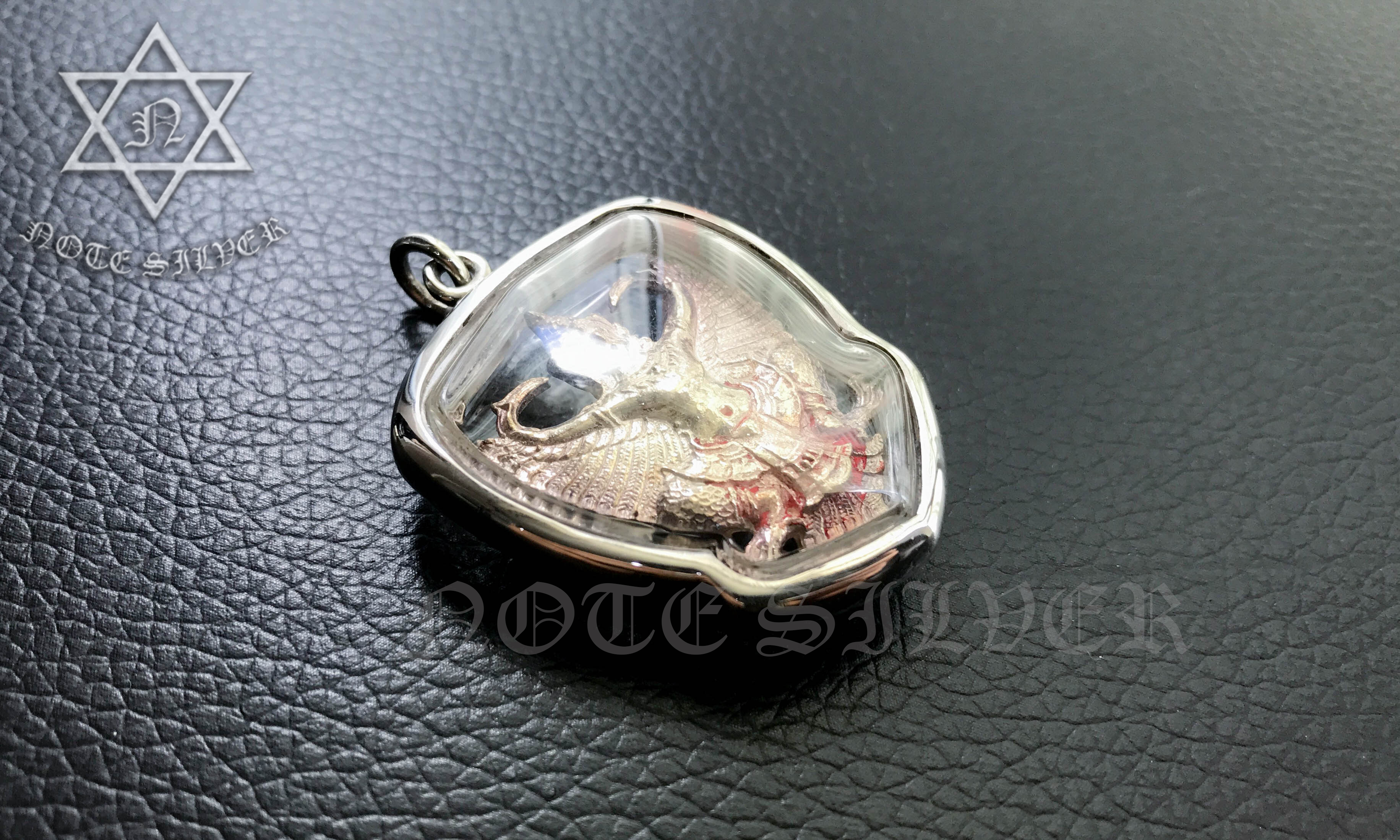 เลี่ยมกรอบครุต ผ่าหวาย ตามทรงพลาสติกแบบกันน้ำ Sterling Silver 925 NSSV2511