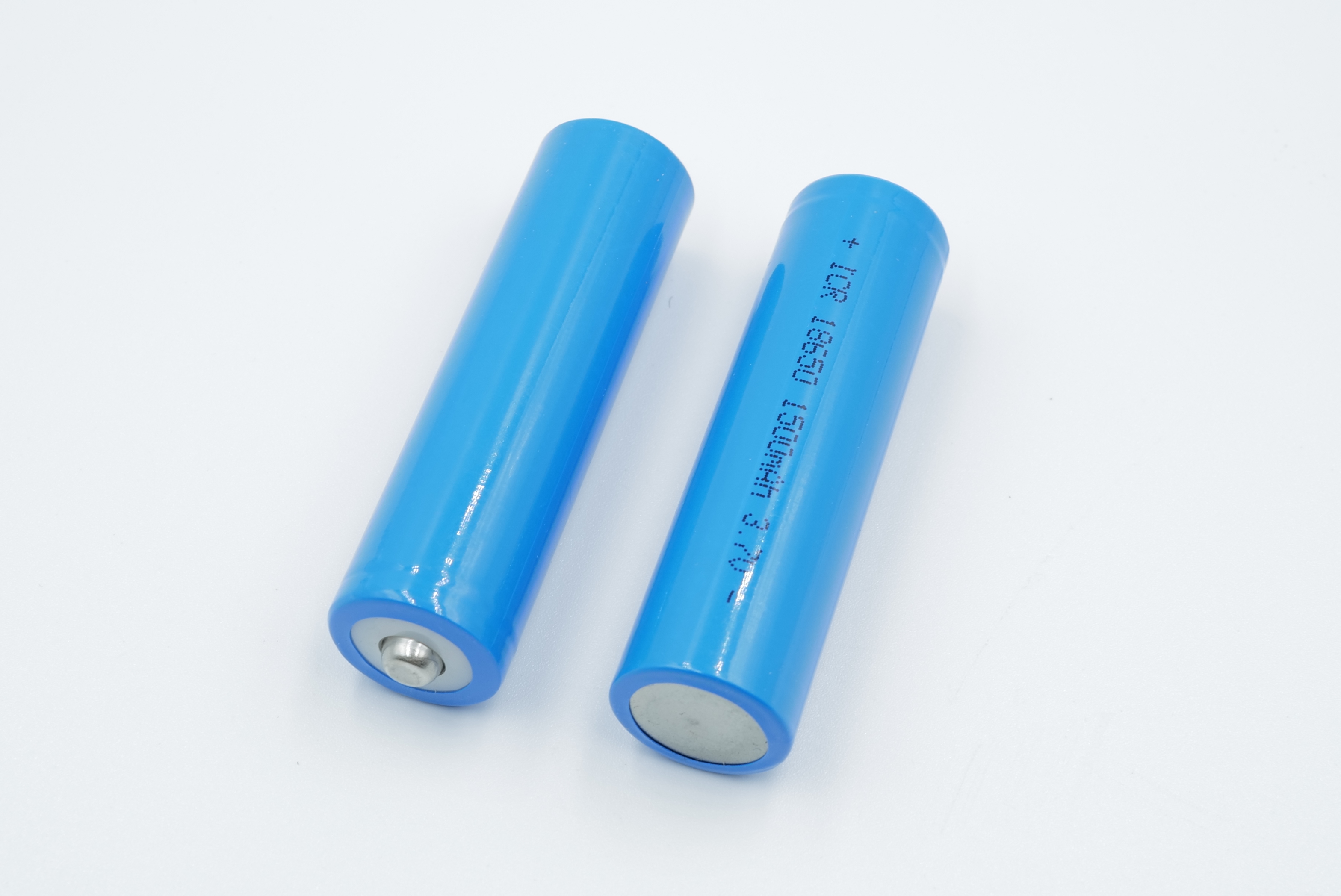 3.7V 18650 Rechargeable Li-ion Battery