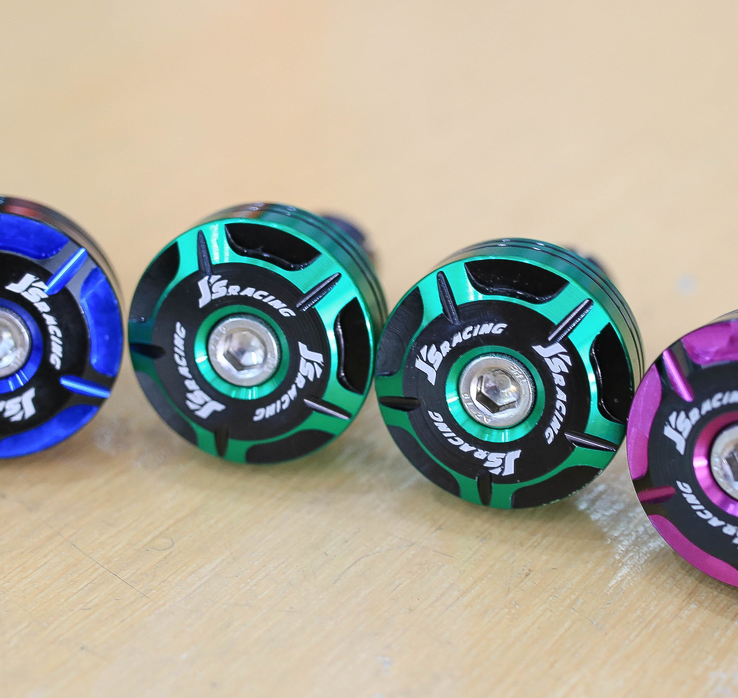 น็อตปลายแฮนด์ 34 MM Js Racing 2สี ราคา550 ใส่รถ Forza , Xmax , Pcx , Nmax , Aerox , ทุกรุ่น